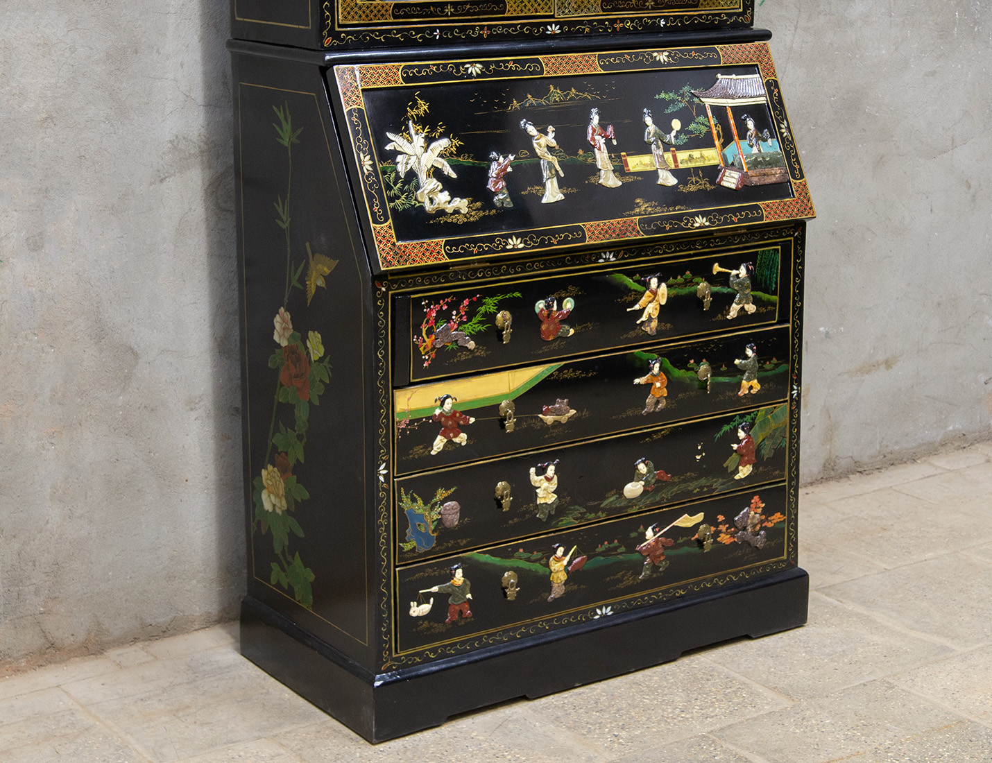 Реставрация бюро в стиле шинуазри