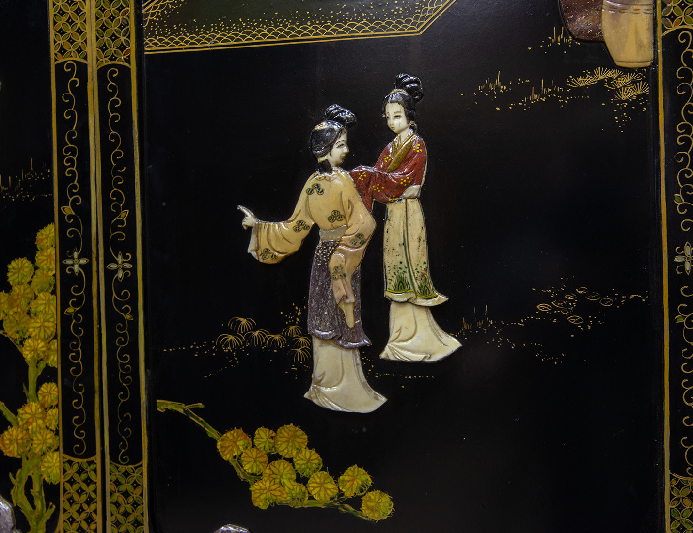 Реставрация бюро в стиле шинуазри