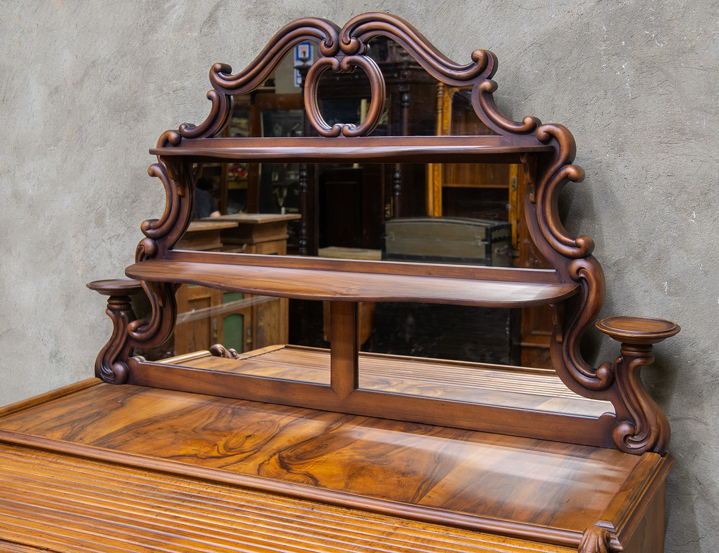 Реставрация антикварного бюро в стиле рококо