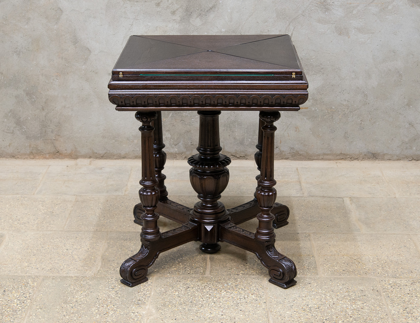 Реставрация антикварного ломберного стола 19 века