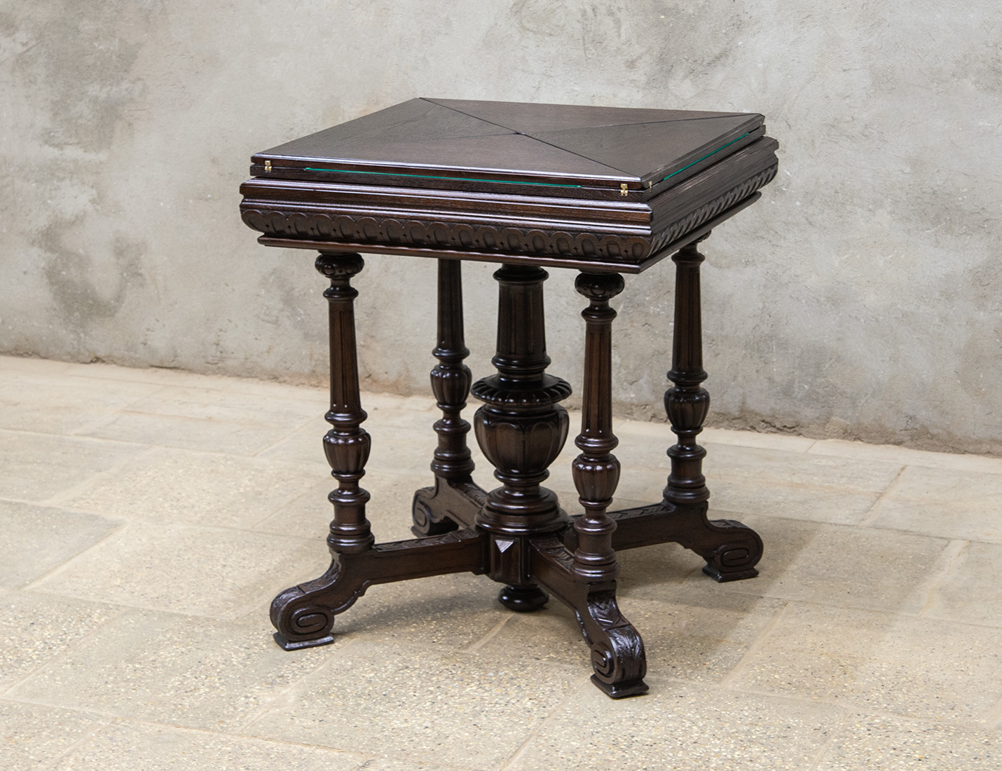 Реставрация антикварного ломберного стола 19 века