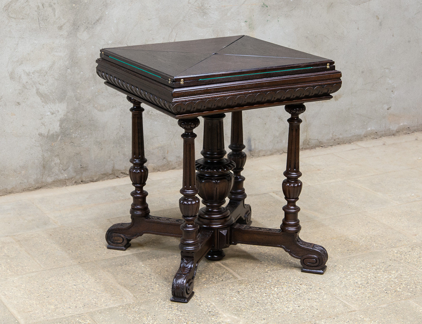 Реставрация антикварного ломберного стола 19 века