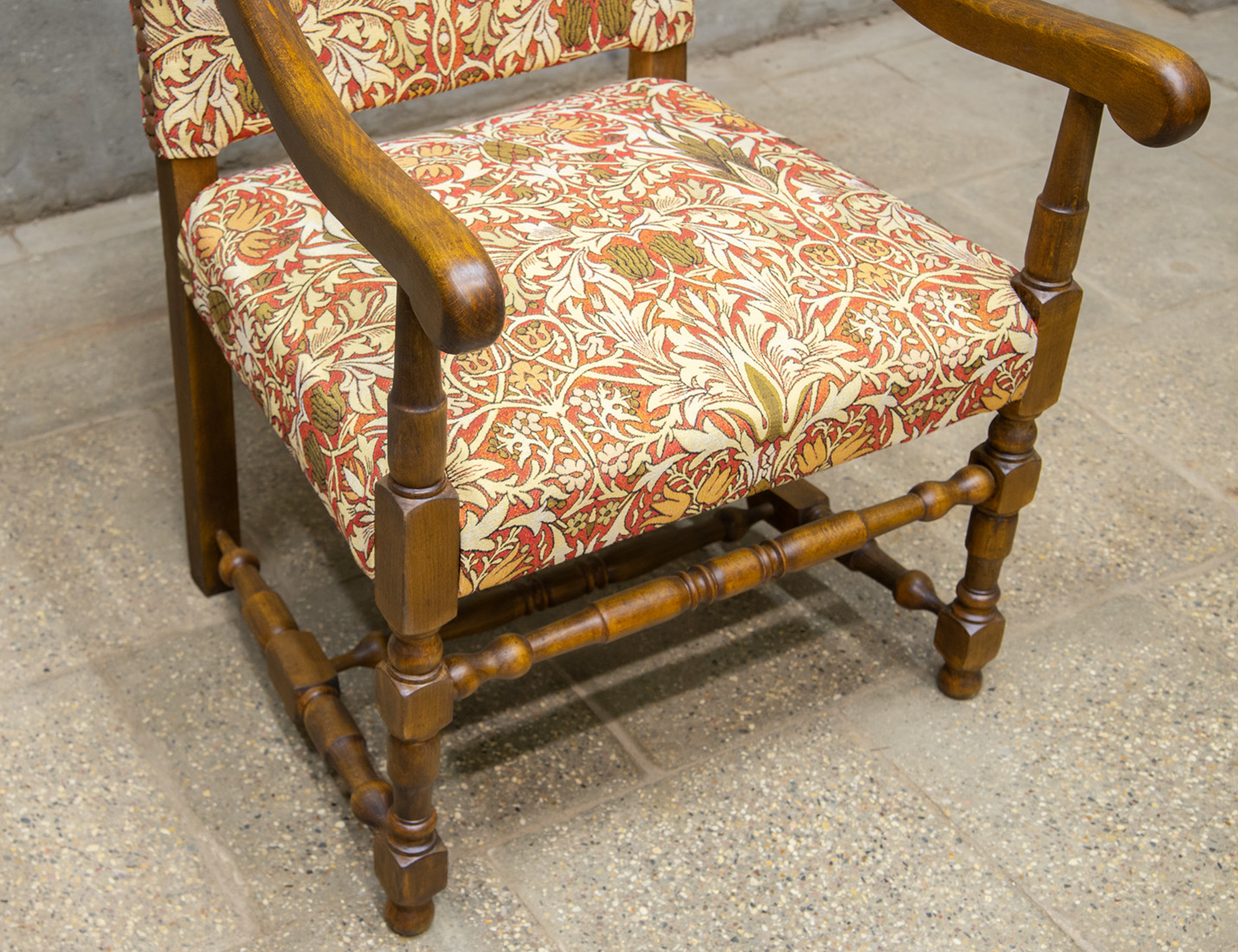 Реставрация старинного кресла