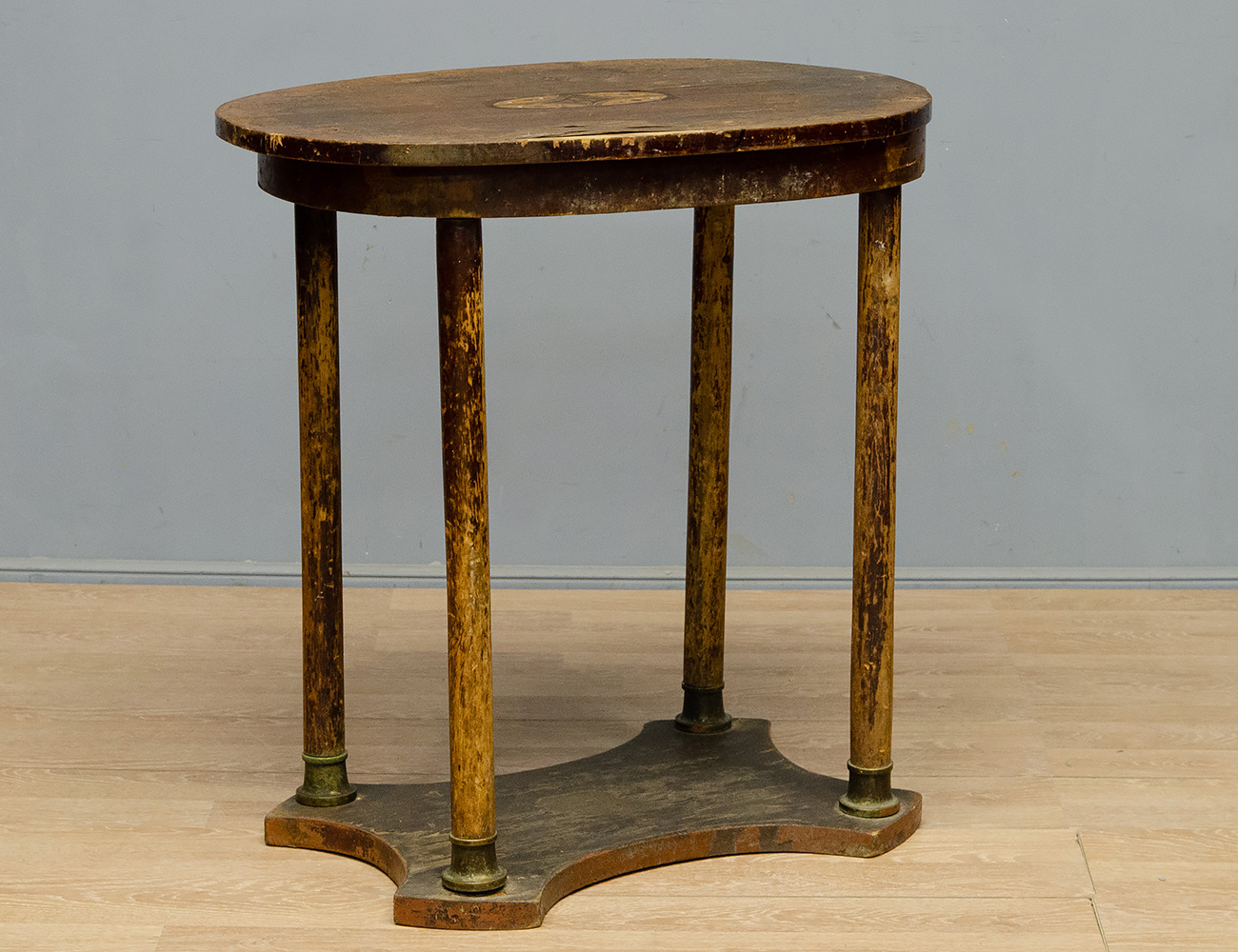 Реставрация антикварного столика с инкрустацией