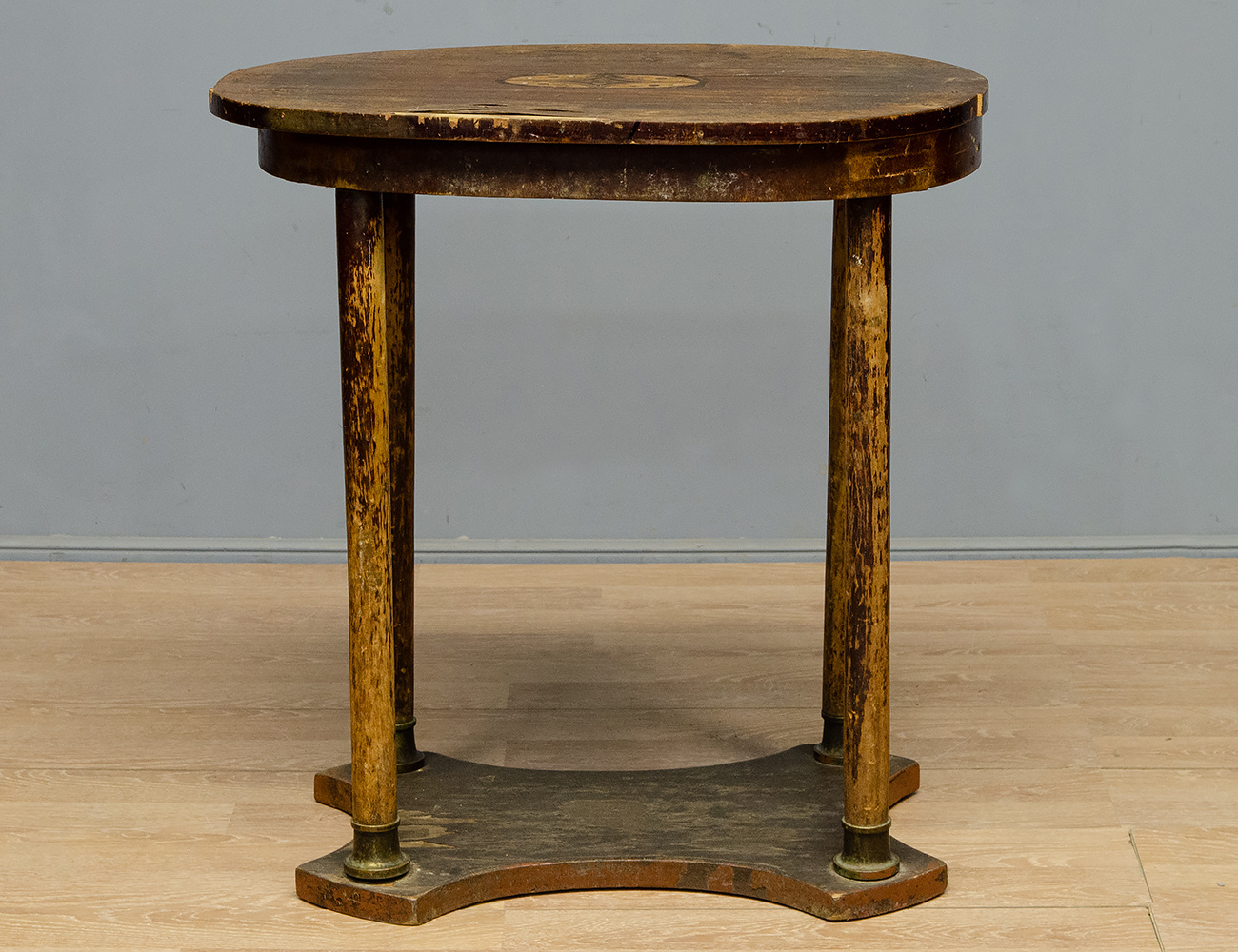 Реставрация антикварного столика с инкрустацией