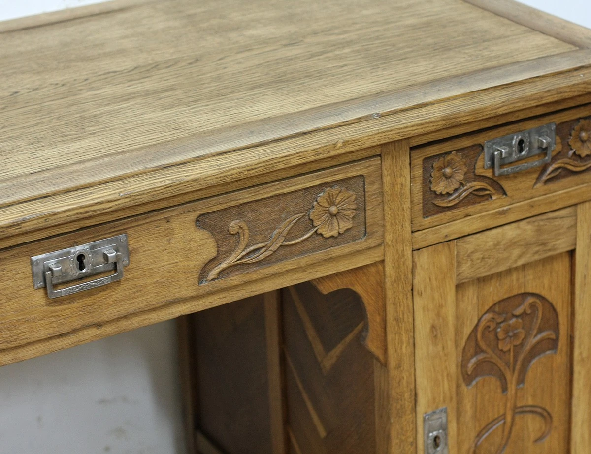 Реставрация дубового письменного стола модерн