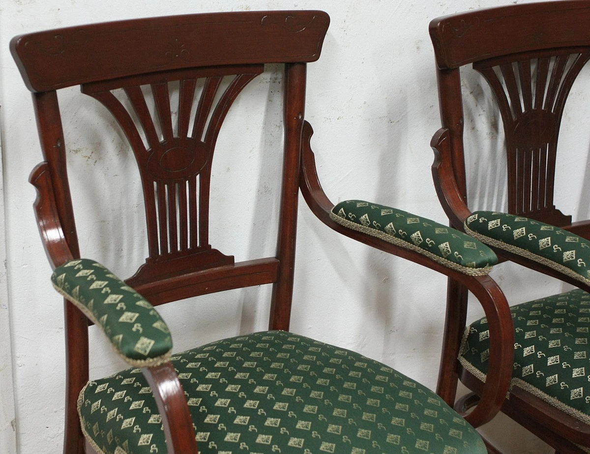 Реставрация пары кресел №296 фирмы Конъ