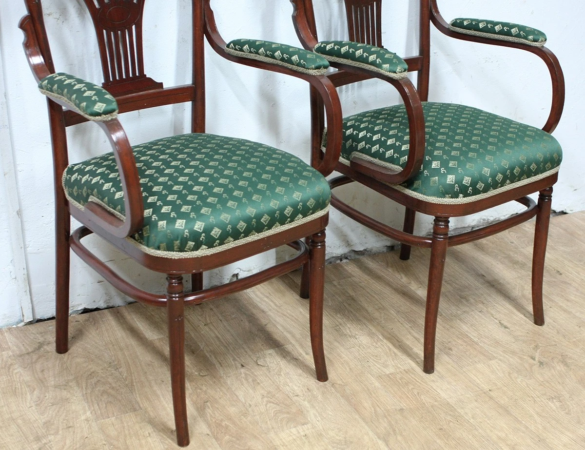 Реставрация пары кресел №296 фирмы Конъ