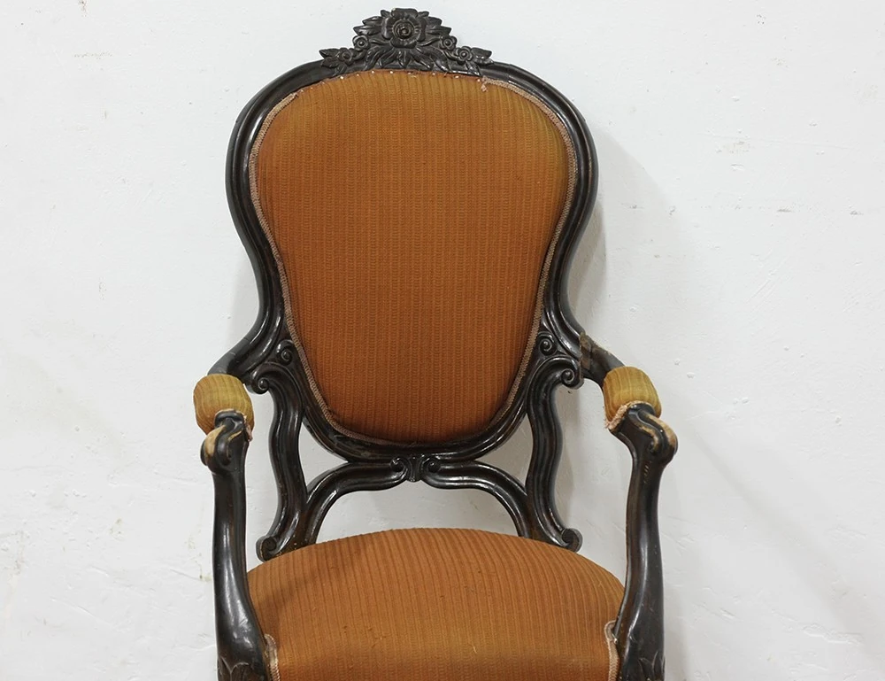 Реставрация антикварного кресла