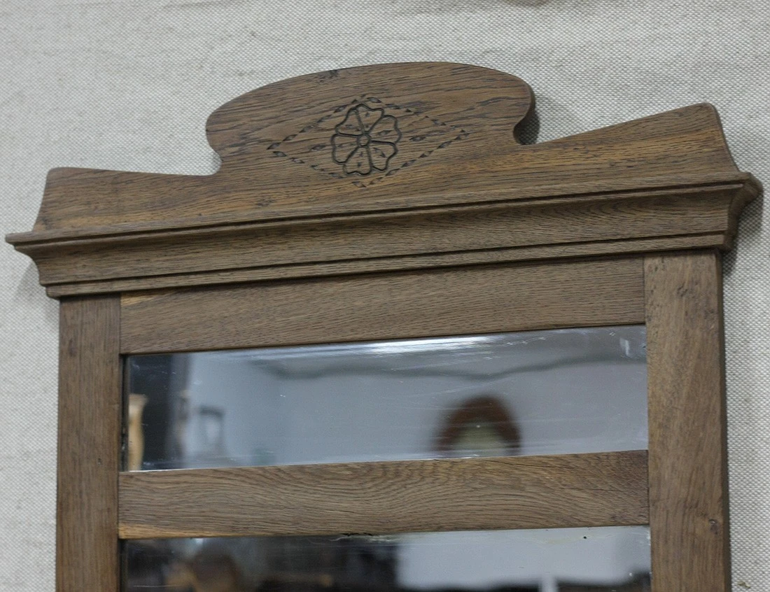 Реставрация дубового настенного зеркала