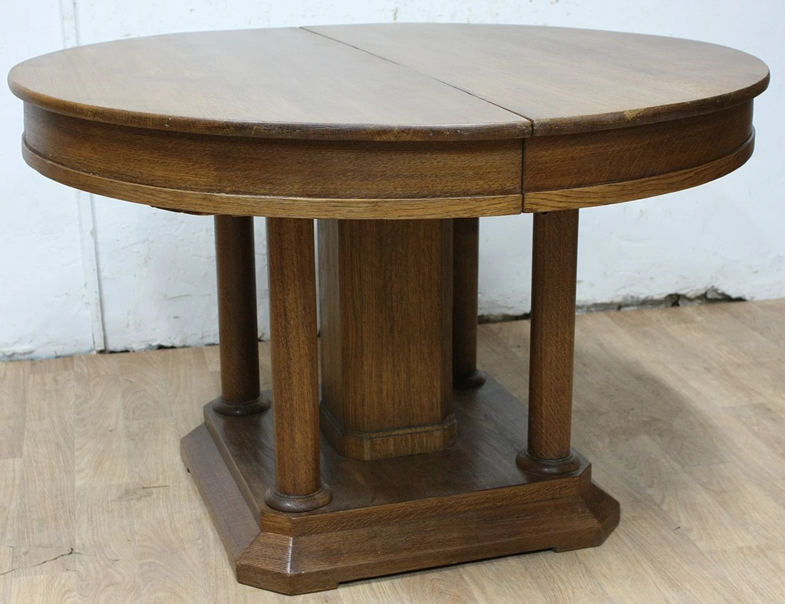 Реставрация старинного круглого стола