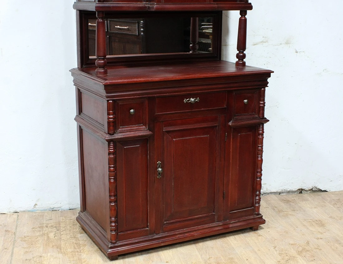 Реставрация старинного буфета