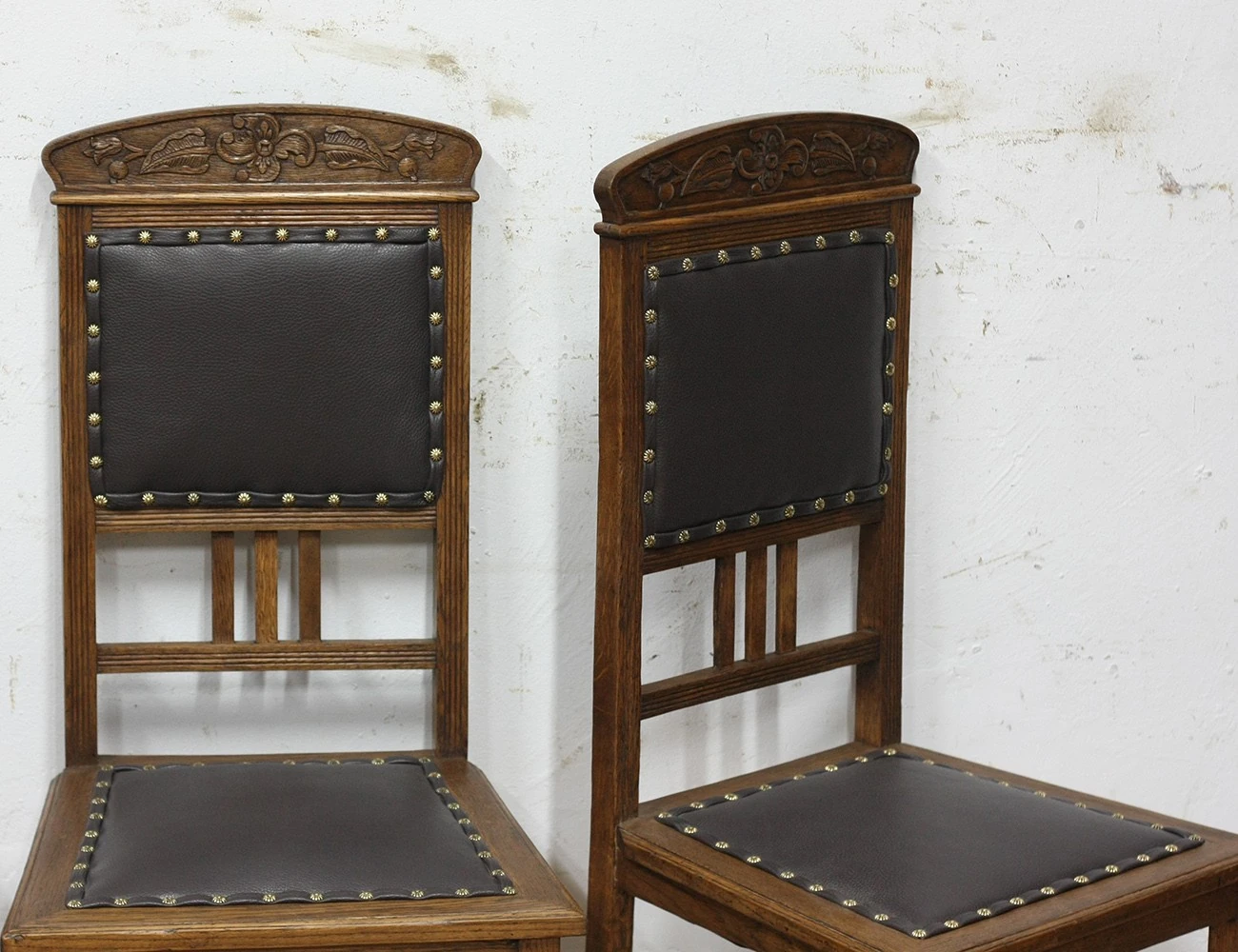 Реставрация дубовых стульев модерн