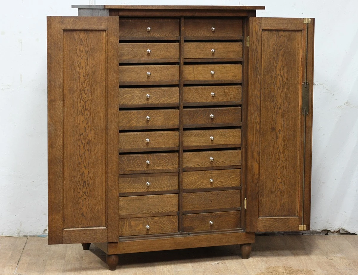 Реставрация дубовой картотеки