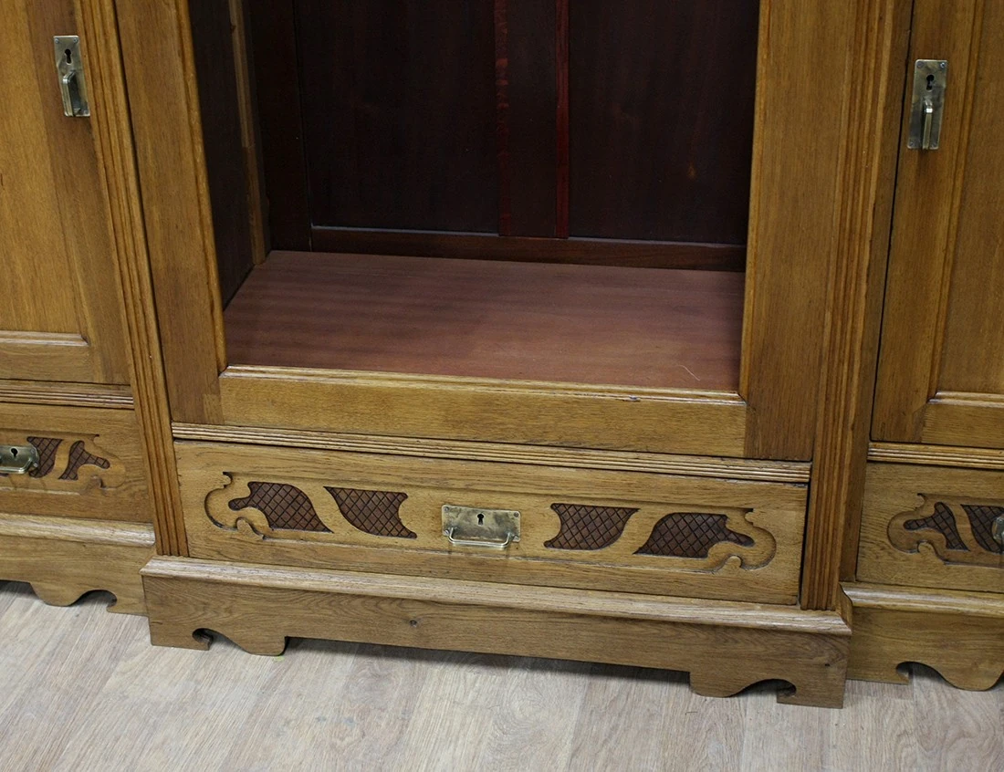 Реставрация дубового платяного шкафа модерн