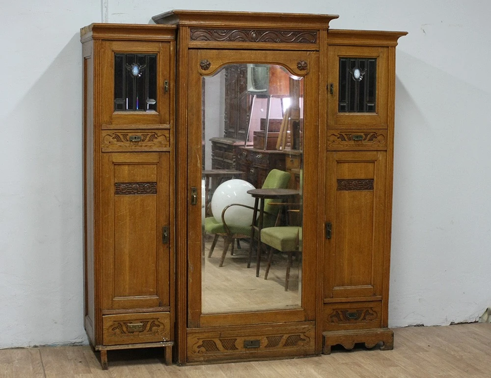 Реставрация дубового платяного шкафа модерн