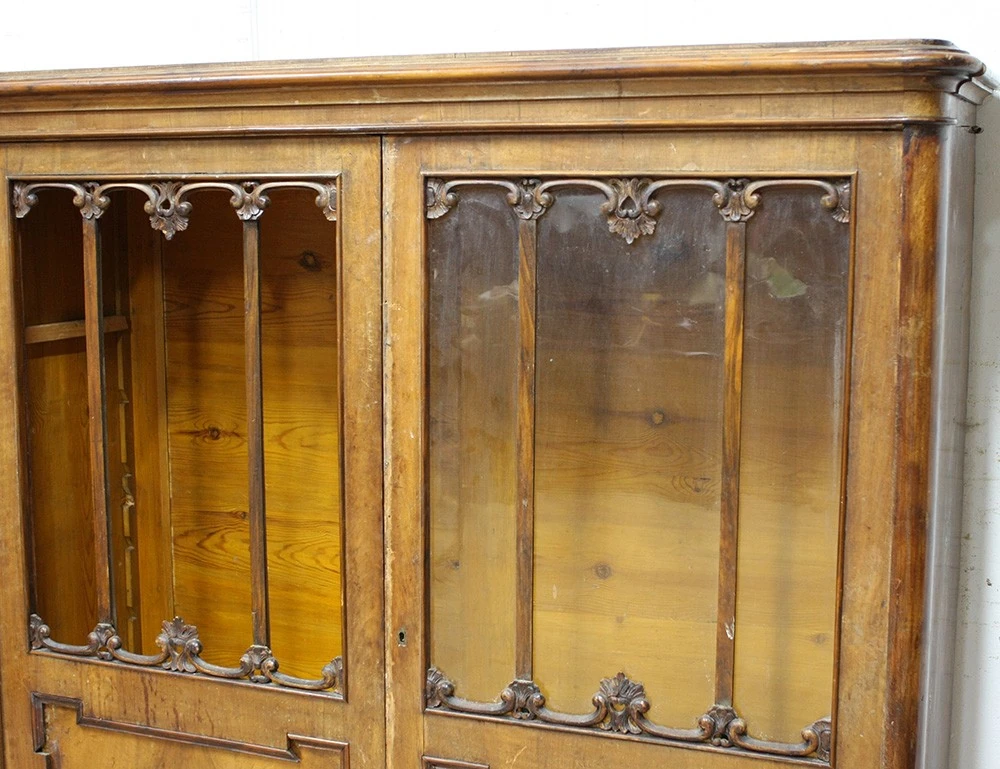 Реставрация орехового кабинетного шкафа