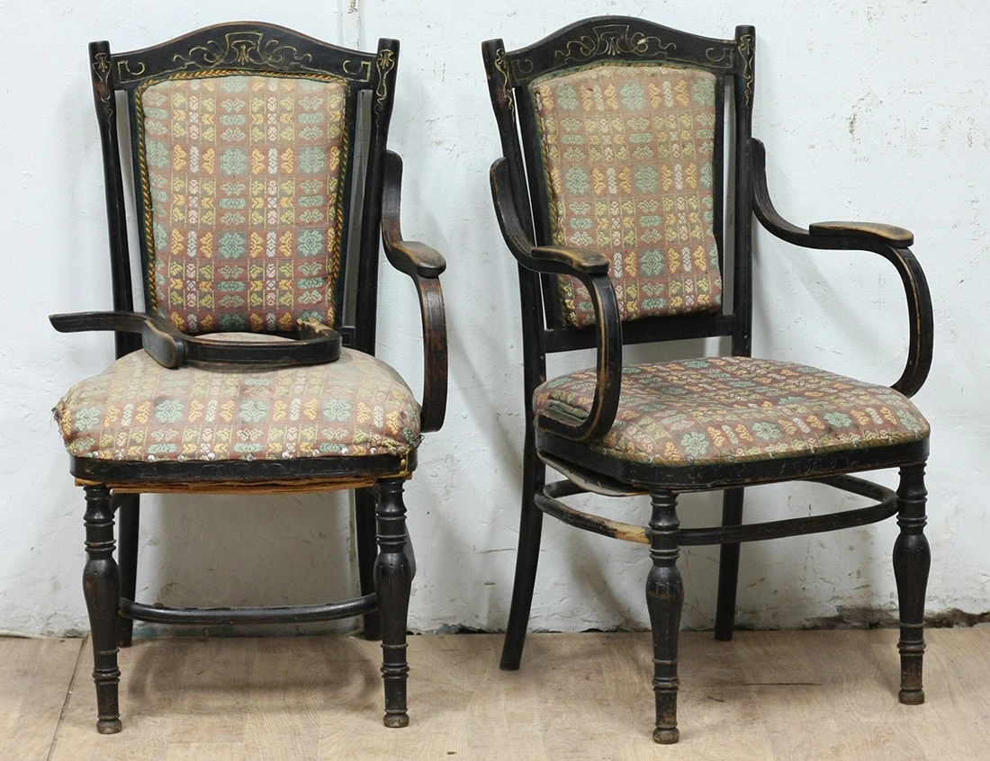 Реставрация пары кресел №82 фирмы Конъ