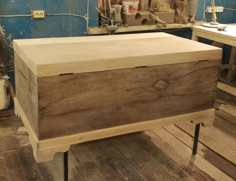 Реставрация старинного сундука