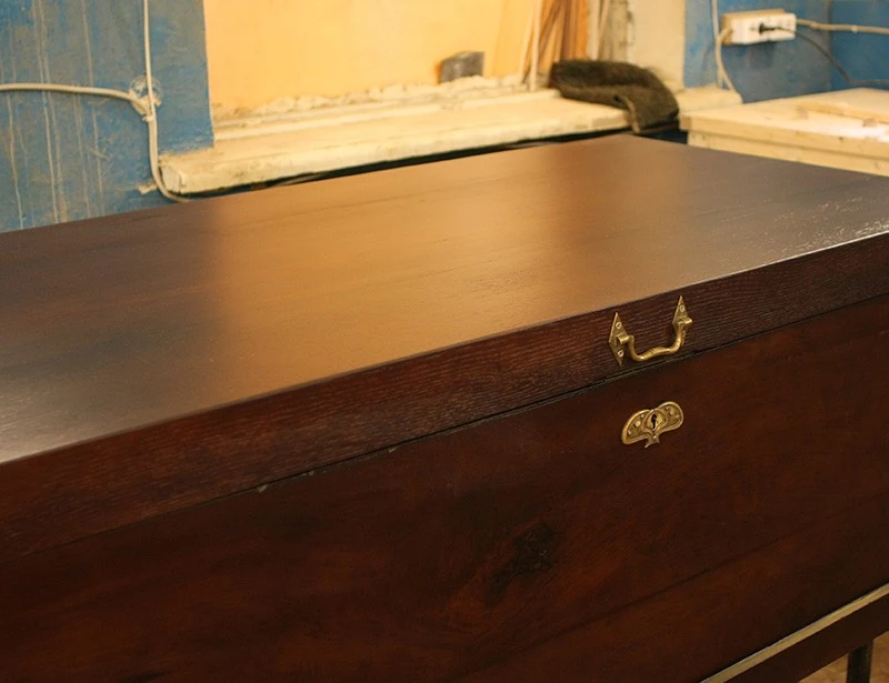 Реставрация старинного сундука