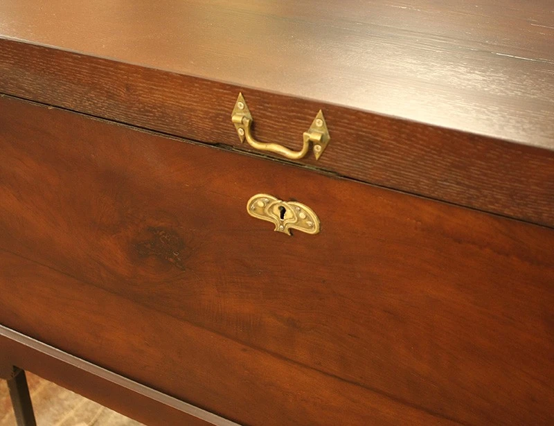 Реставрация старинного сундука