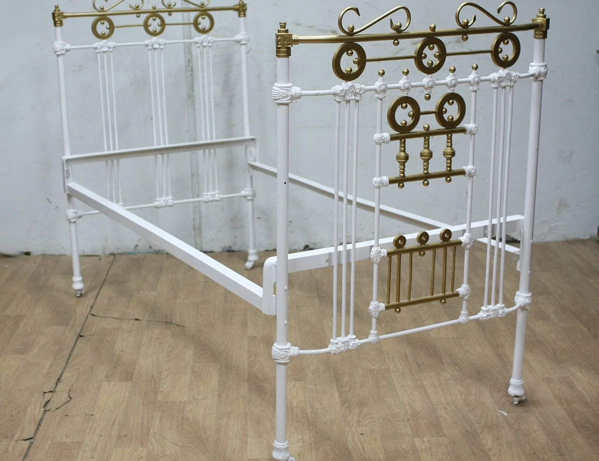 Реставрация старинной металлической кровати