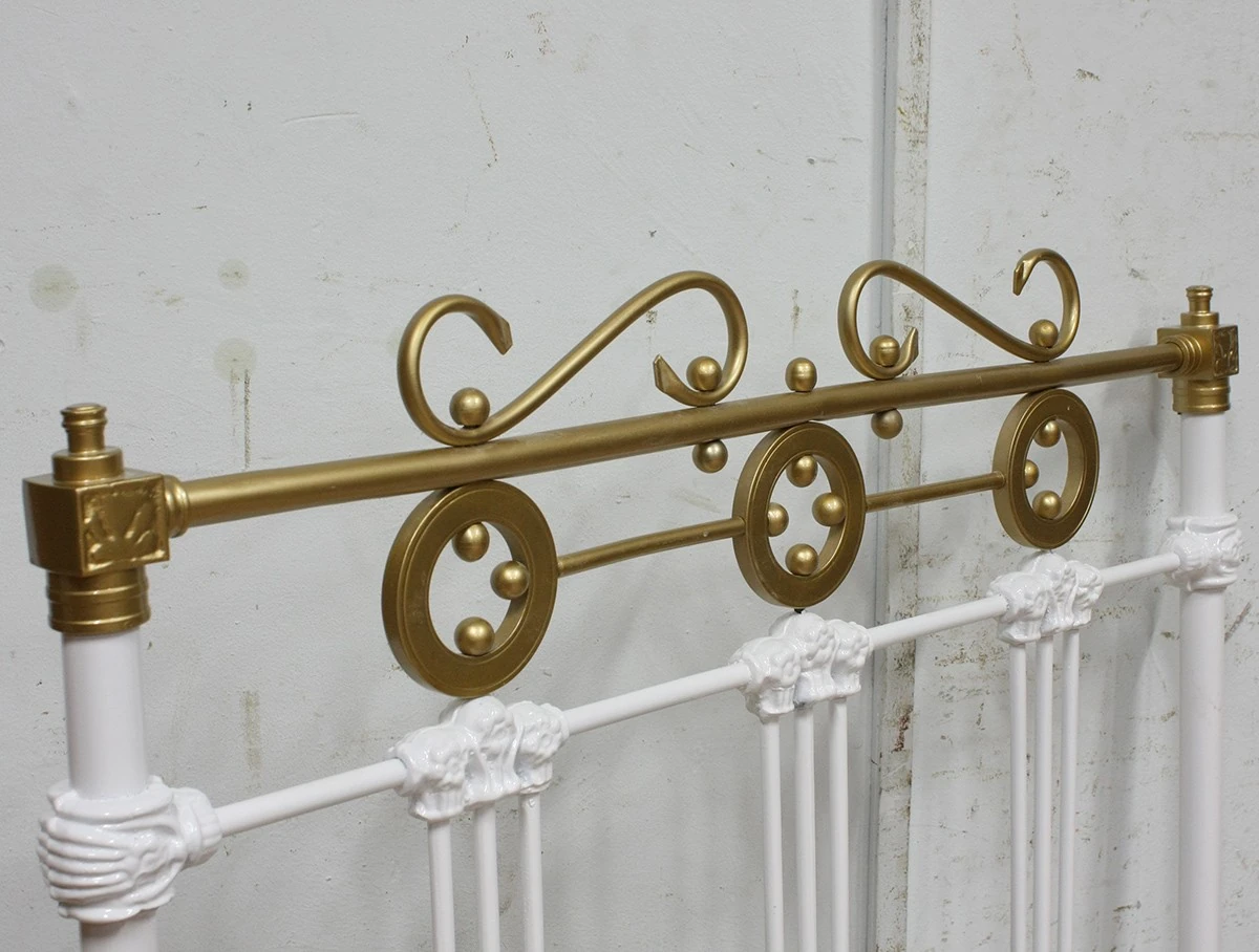 Реставрация старинной металлической кровати