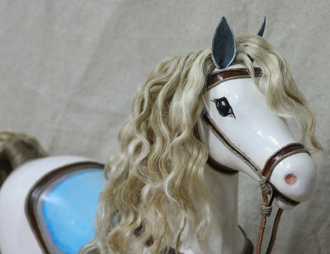 Реставрация старинной игрушечной лошадки