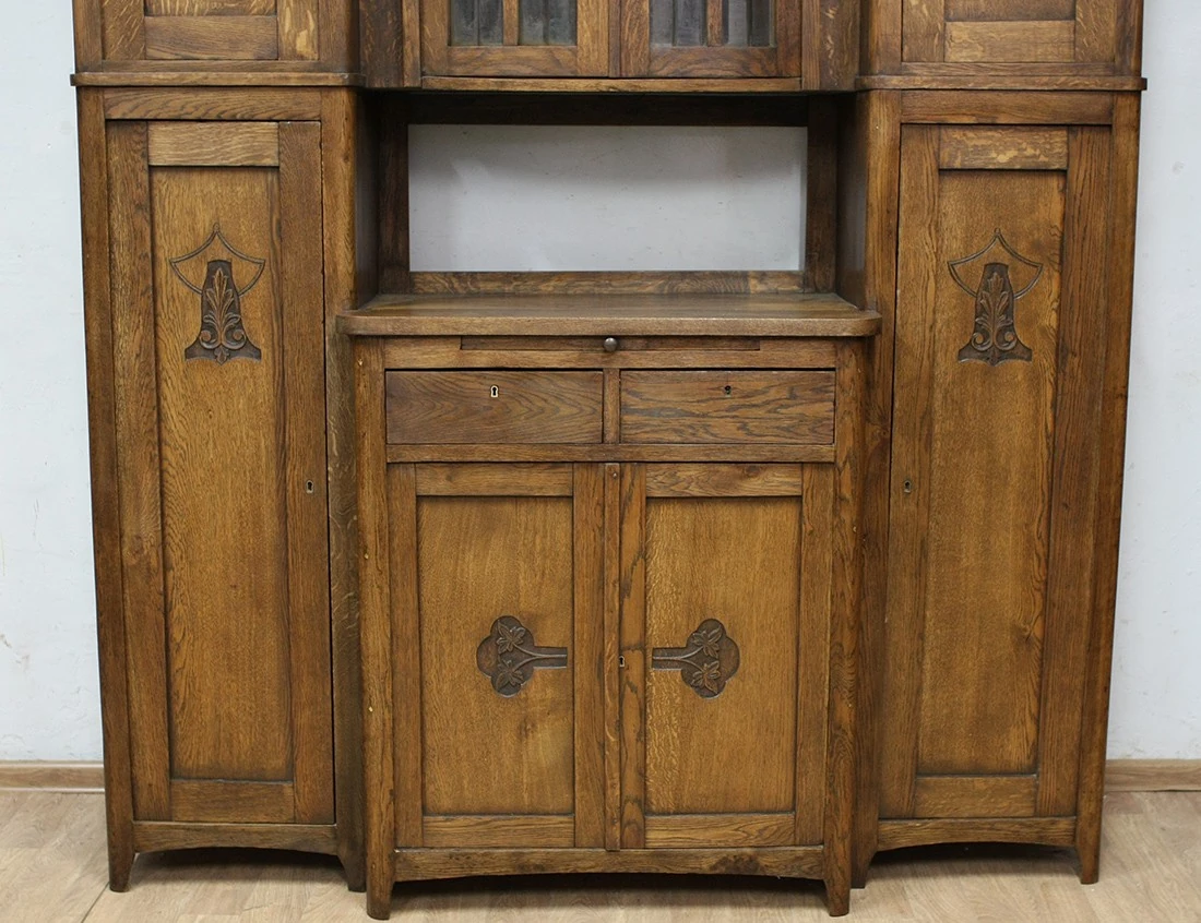 Реставрация дубового буфета