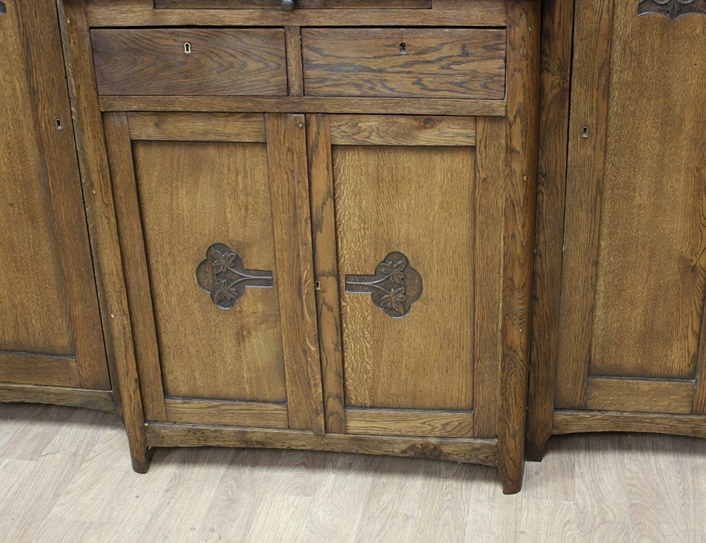 Реставрация дубового буфета