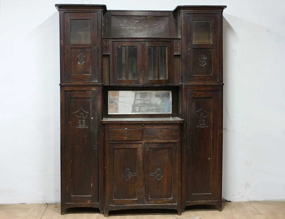 Реставрация дубового буфета