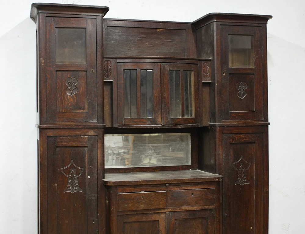 Реставрация дубового буфета