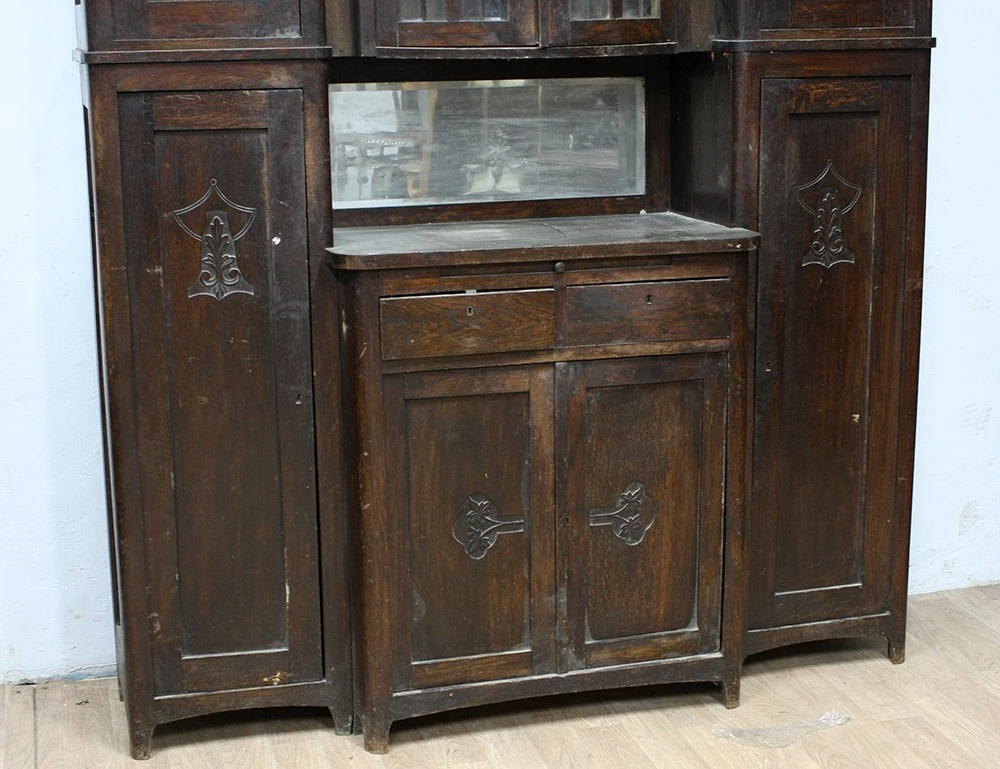 Реставрация дубового буфета