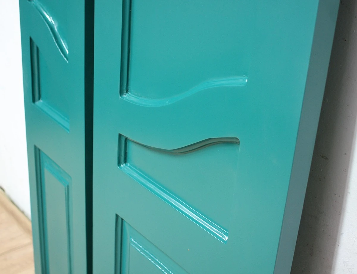 Реставрация старинной двустворчатой двери