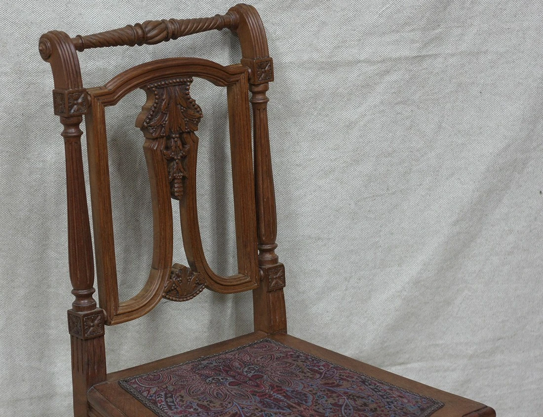 Реставрация орехового стула