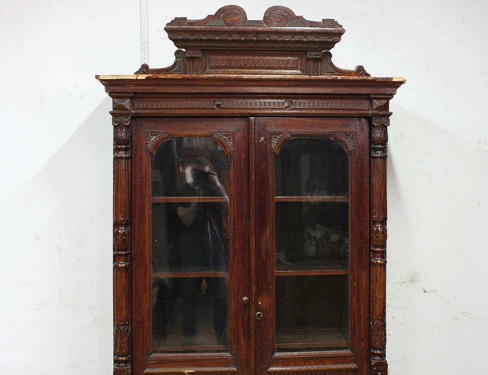 Реставрация дубового книжного шкафа