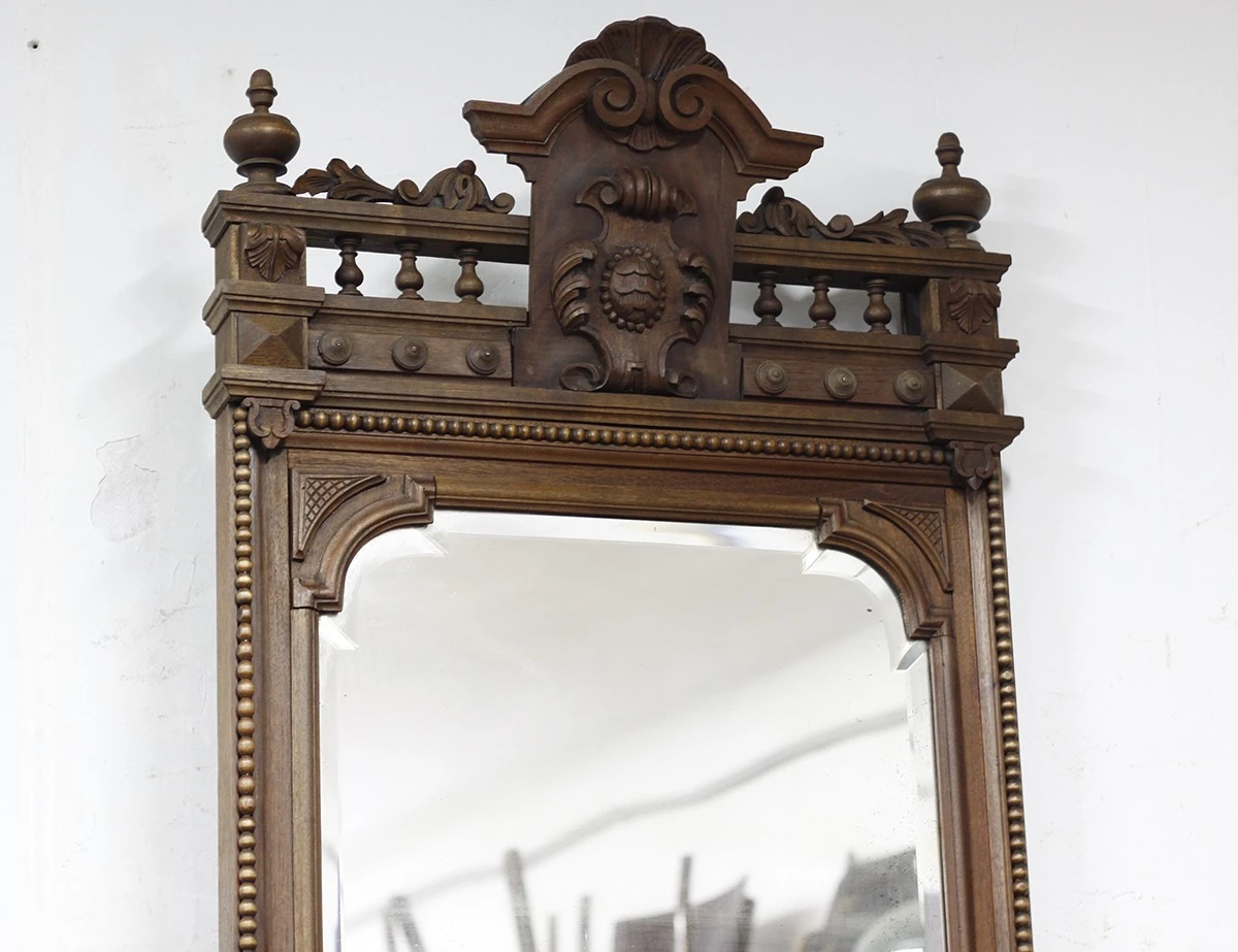 Реставрация орехового простеночного зеркала