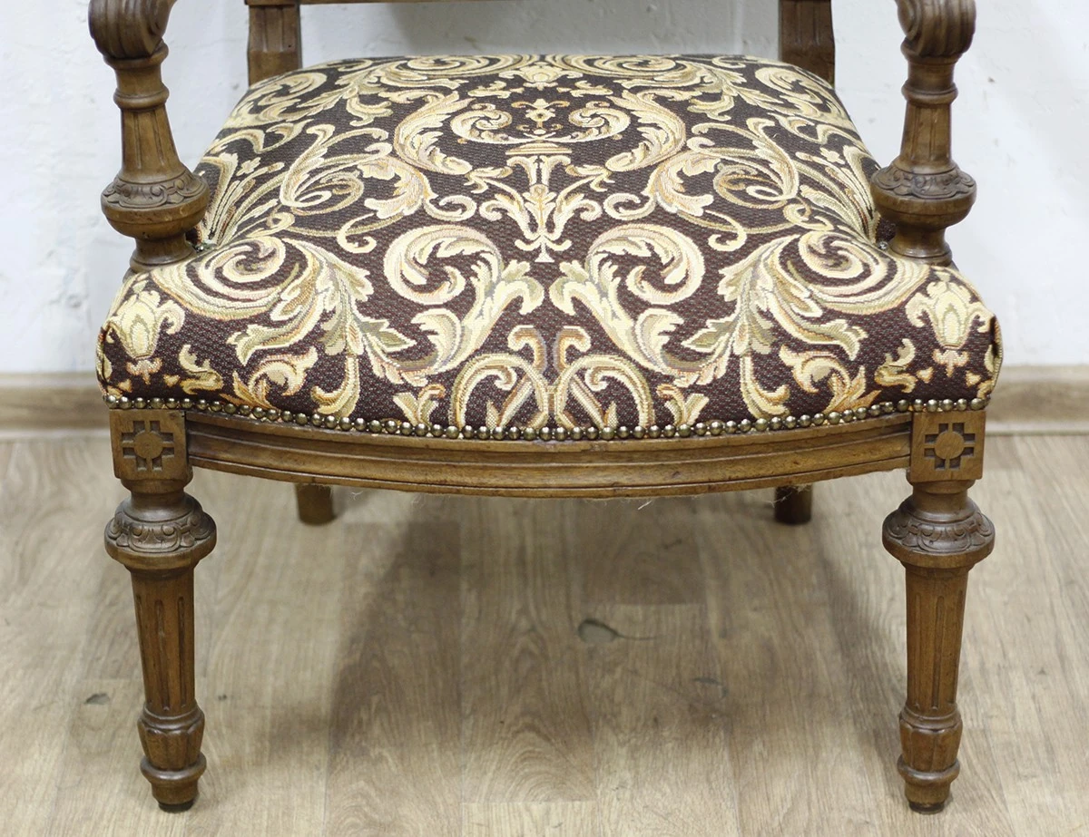 Реставрация кресла 19 века