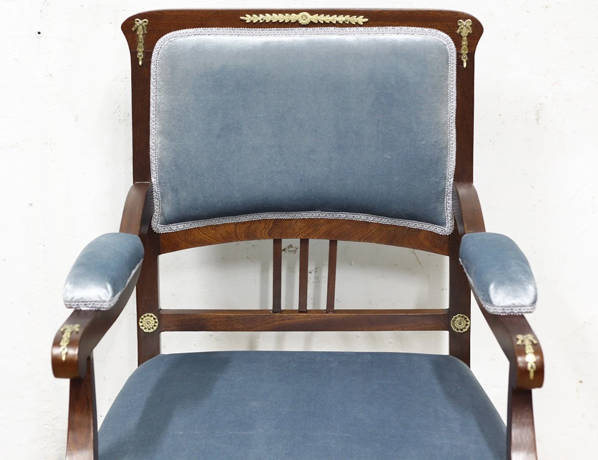 Реставрация антикварного кресла