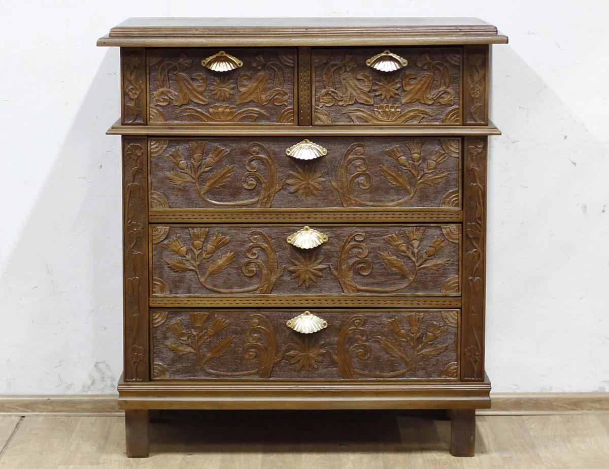 Реставрация старинного комода