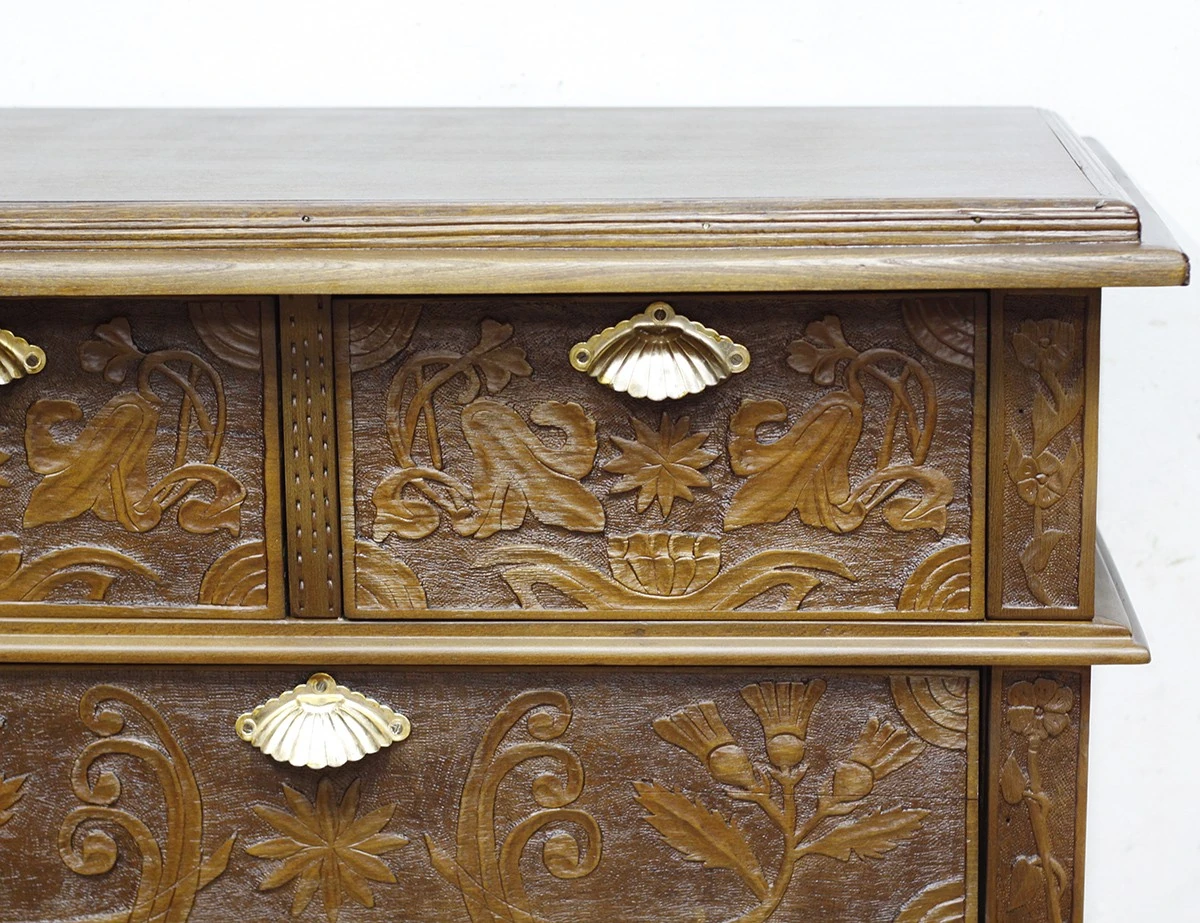 Реставрация старинного комода