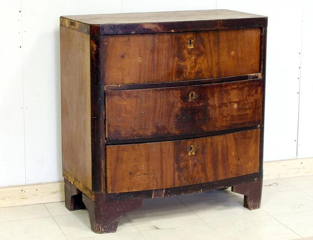 Реставрация комода красного дерева