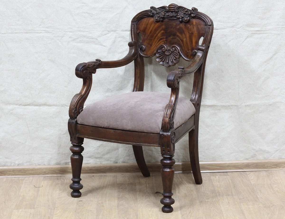 Реставрация кресла красного дерева