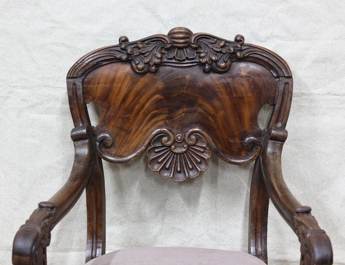 Реставрация кресла красного дерева