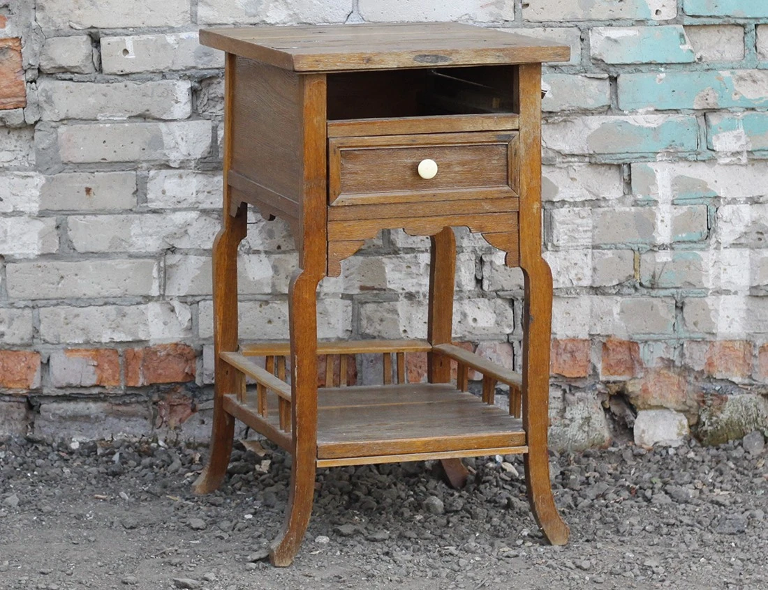 Реставрация дубового самоварного столика