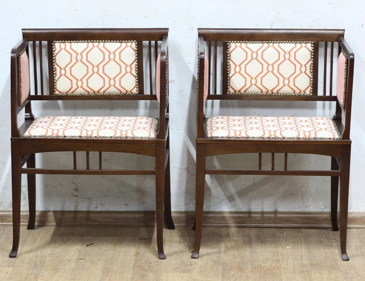 Реставрация пары кресел модерн