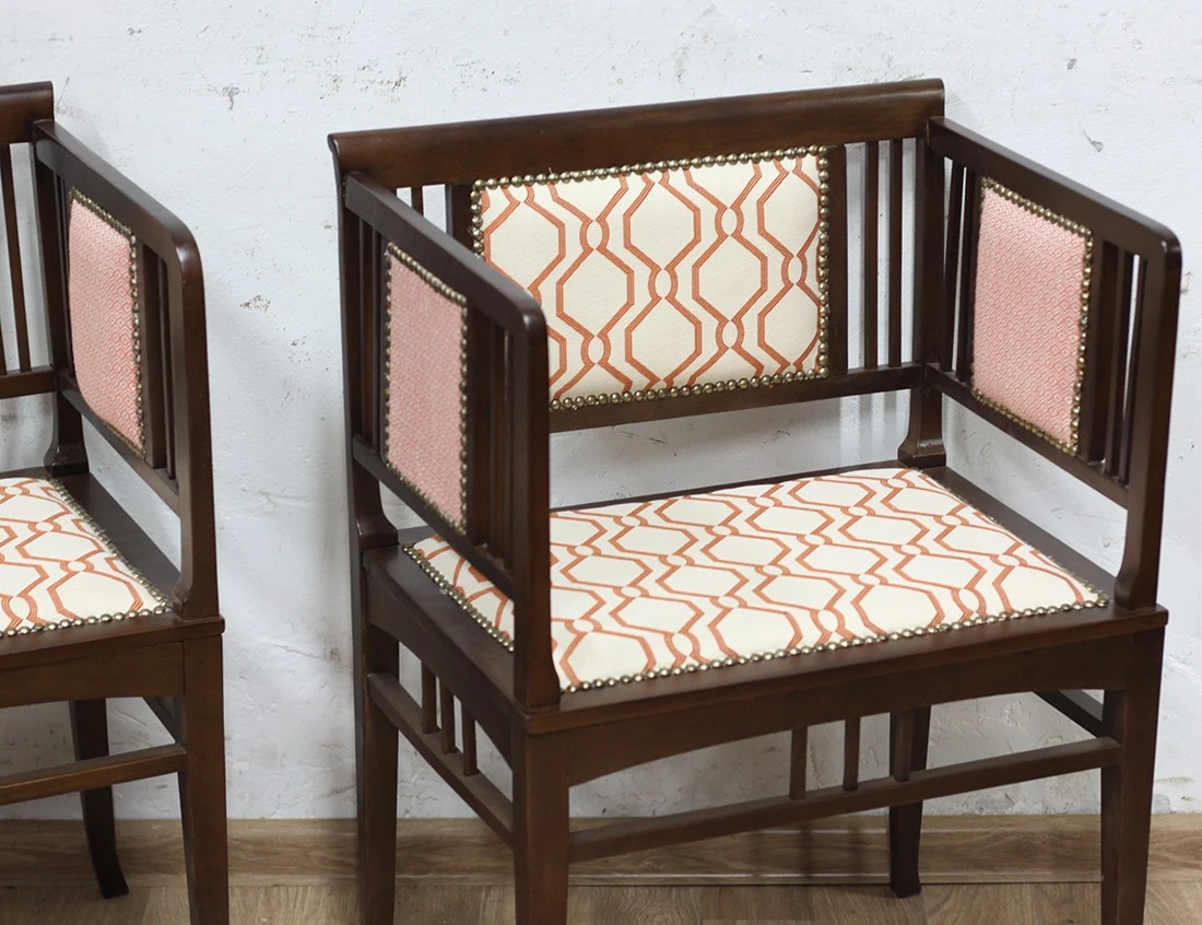 Реставрация пары кресел модерн