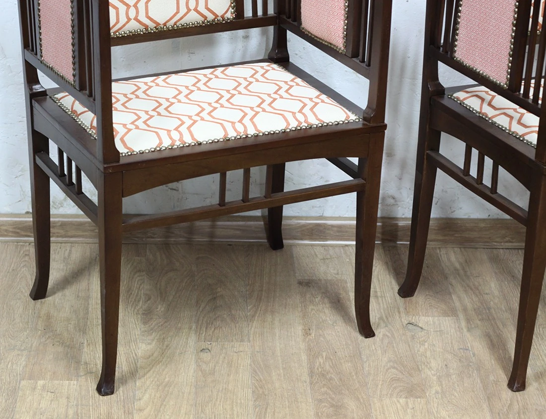 Реставрация пары кресел модерн