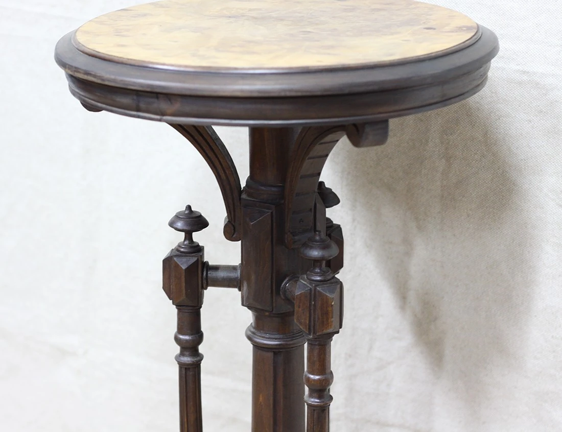 Реставрация ореховой подставки 19 века