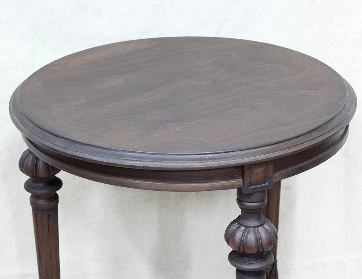 Реставрация старинного круглого столика